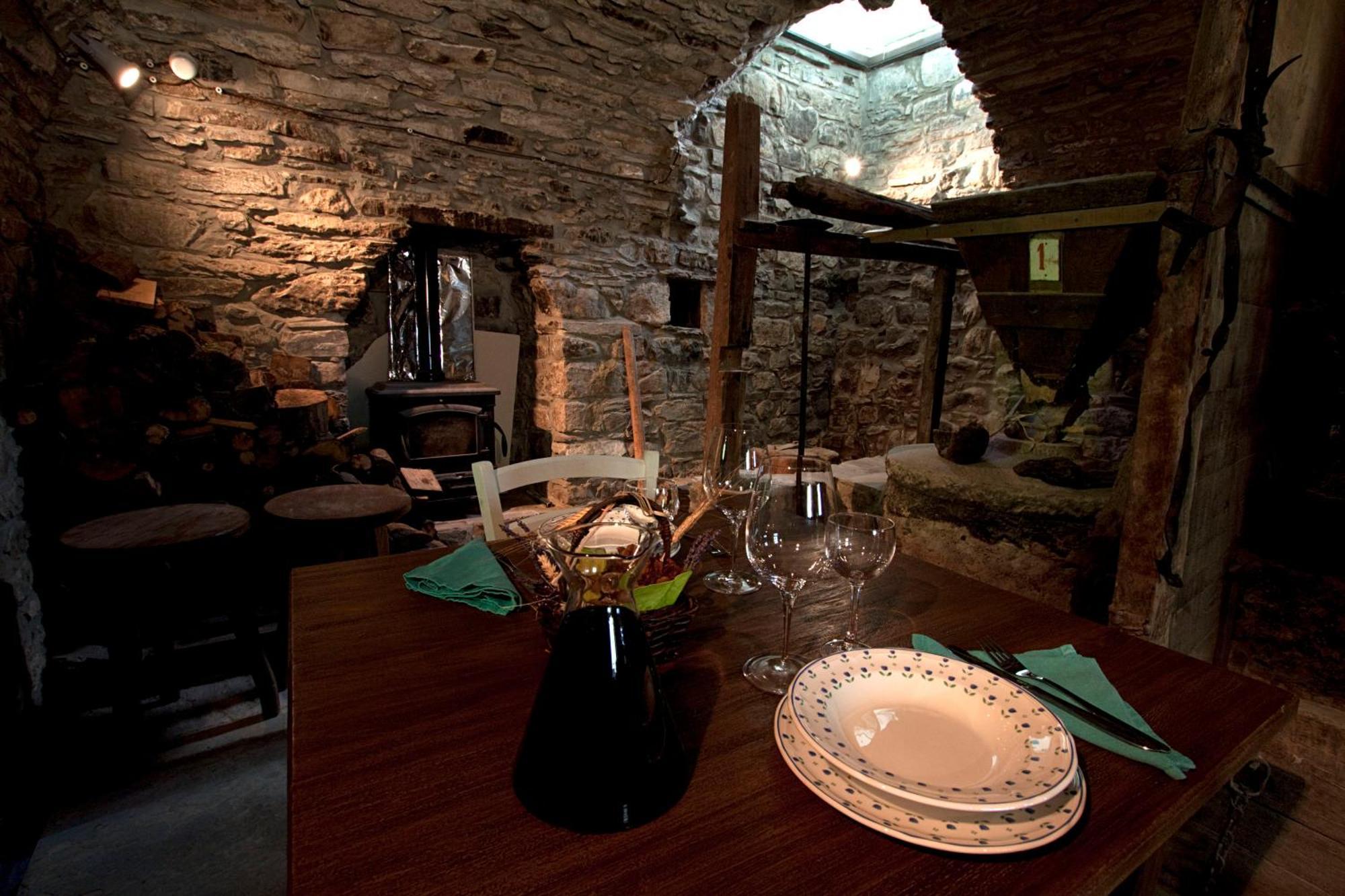 Mulino Marghen - Restored Watermill - Accomodation And Retreat Center Zeri Exterior photo