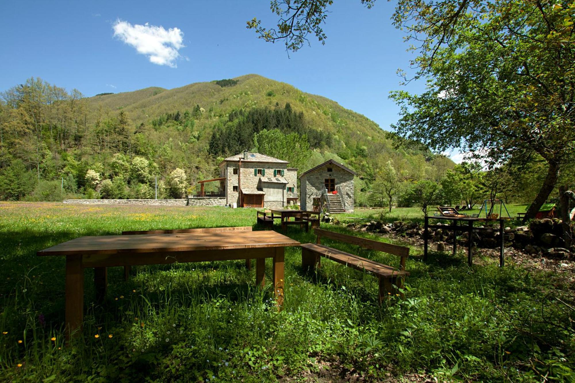 Mulino Marghen - Restored Watermill - Accomodation And Retreat Center Zeri Exterior photo